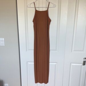 Elegant Burnt Orange Ribbed Maxi Dress
